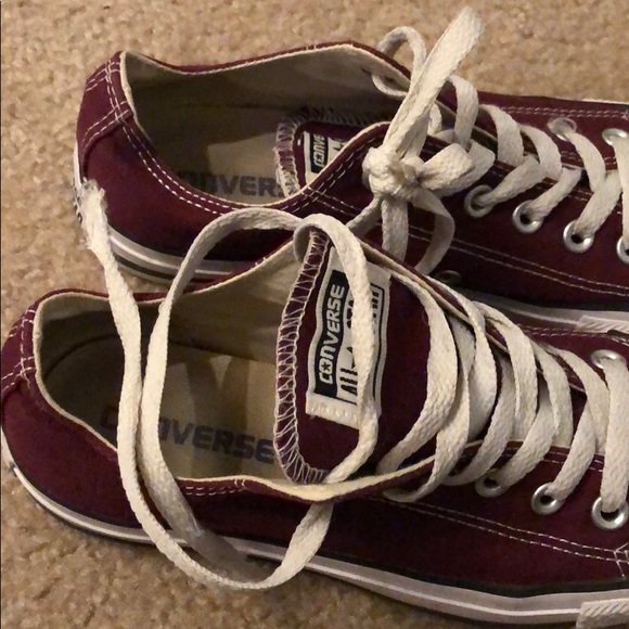 Maroon chucks/converse - Picture 4 of 5
